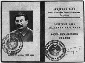 Stalin es nombrado miembro honorario de la Academia de Ciencias Stalin es nombrado miembro honorario de la Academia de Ciencias