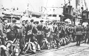 Cazadores alpinos embarcando hacia Noruega el 20 de abril de 1940 Cazadores alpinos embarcando hacia Noruega el 20 de abril de 1940