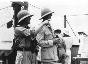 Charles de Gaulle y el general britnico Edward Spears en ruta a Dakar en Septiembre de 1940