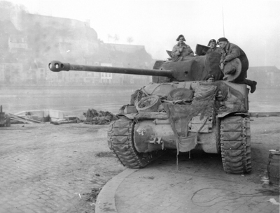 Carro Sherman Firefly britnico de la 7 divisin fotografiado en Hamburgo - imagen de dominio pblico