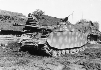 Panzer IVH fotografiado en el frente oriental en 1944 - fotografa de Bundesarchiv, Bild 101I-088-3734A-19A / Schnemann / CC-BY-SA 3.0, dominio pblico