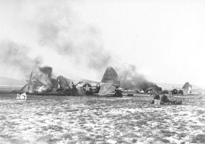 P-47 destruidos en el aeródromo de Metz - Imagen de dominio público