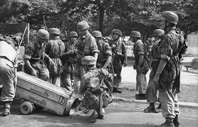 Cajas de armas de los Fallschirmjger. Foto de dominio pblico