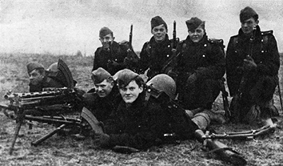 Soldados daneses la maana de la invasin alemana. Fotografa de dominio pblico.