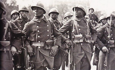 Tiraiulleurs senegaleses en Francia 1940 - Foto de dominio pblico de autor desconocido