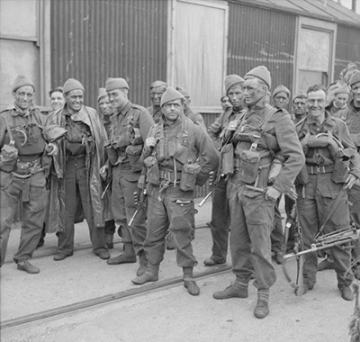 Comandos británicos en 1942 - Fotografía de dominio público de Malindine E G (Lt), fotógrafo oficial de la War Office británica. Imagen del Imperial War Museum.