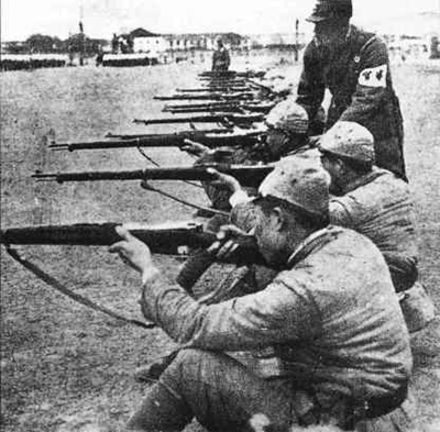 Soldados del ejrcito entrenando - imagen de dominio pblico