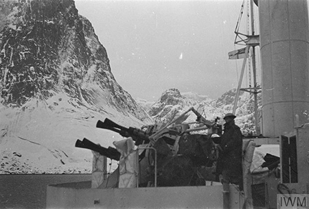 Hielo en las costas noruegas. Imagen de dominio público del Imperial War Museum