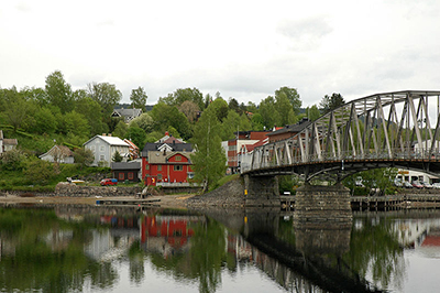 Imagen de Leif Knutsen (2005). "Center of Eidsvoll (Sundet)". Licencia Creative Commons Atribucin-Compartir Igual 3.0.