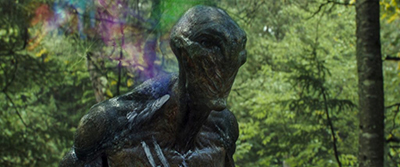 Imagen de la película, primer plano de los alienígenas.