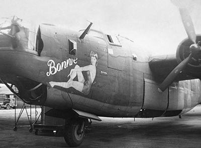 [F]Biblioteca del Congreso (circa 1945). B24 bomber depicting a pin-up with the name "Bonnie". Dominio Pblico.